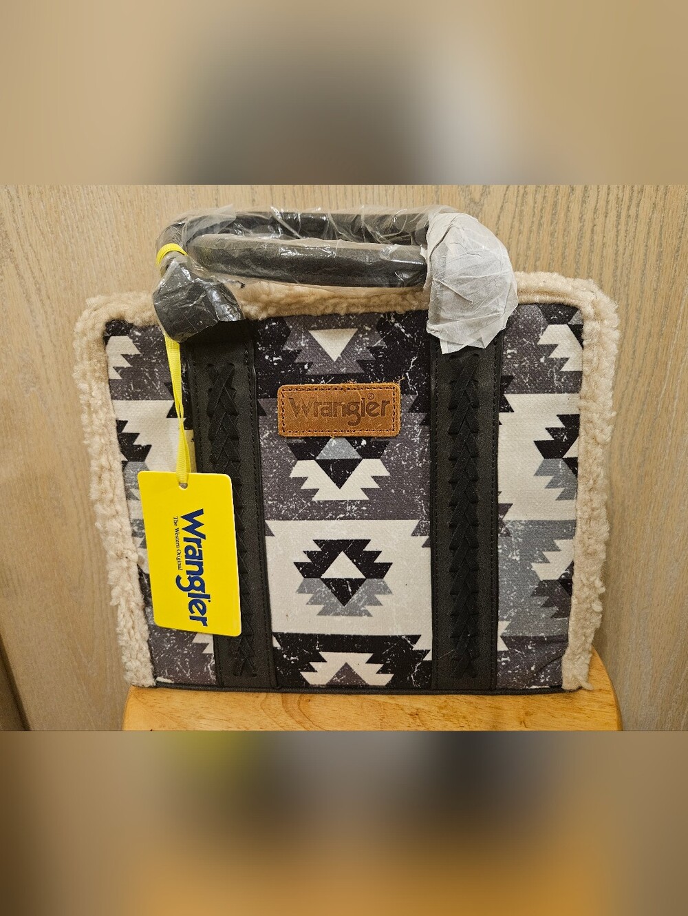 Wrangler Aztec Print Sherpa Tote Bag - Black & White